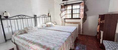 Apartment | Iron/ironing board, free WiFi