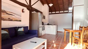 Apartamento, 2 habitaciones | Zona de estar