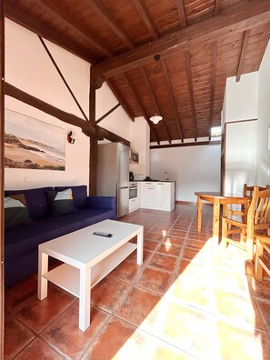 Apartamento, 2 habitaciones | Zona de estar