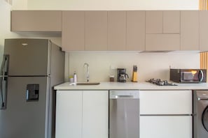 Classic Studio, Balcony, Mountain View | Private kitchen - Delventto By Host Pro (Santa Marta)