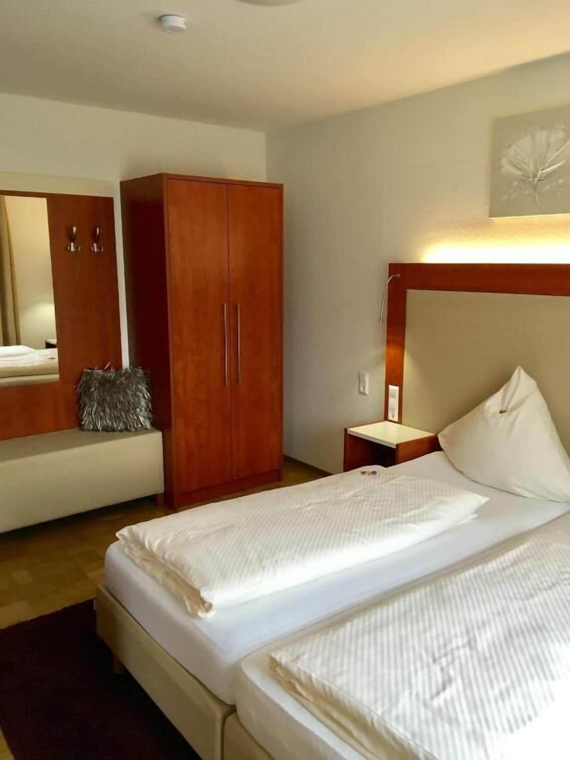 Standard Double Room | Free WiFi