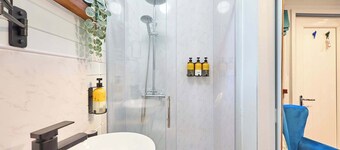Host & Stay | Swallows Nest