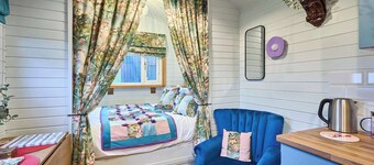 Host & Stay | Swallows Nest