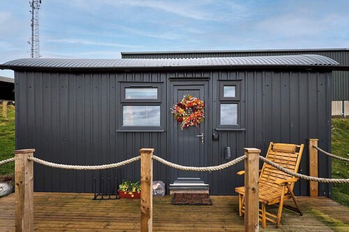 Host & Stay | Curlews Rest