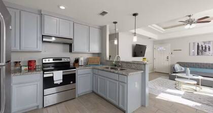 Blue Haven 3BD/2BA King Bed Family Stay, NearUTRGV