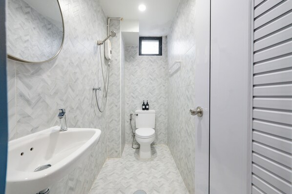 Comfort Oda, Bahçe Manzaralı | Banyo