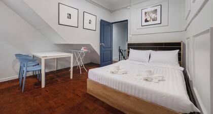 Arun Sa Wad House Sukhumvit 2 Guests