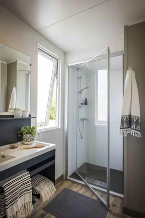 Bathroom - Camping 4 étoiles - Piscine  - ccbecdb (Gourdon)