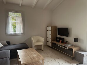 Living area - House with sea access for 5 people with garden (Sainte-Lucie-De-Porto-Vecchio)