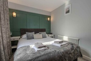 2 bedrooms, free WiFi, bed sheets - The Southport Seaside Snug - Suite 6 (Southport)