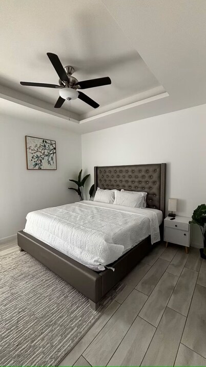 Modern Stylish Cozy Apt 2BR/2BA King Size Bed