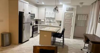 Furnished 2BR/2BA Monthly • King Bed • Workspace + Backyard • Near Hospitals
