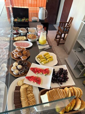 Twin Room, Shared Bathroom | Dining - Hostal Le Ciel Uyuni (Uyuni)