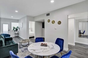 Interior - Family-friendly 3BR in Bay Harbor Islands minutes to beach and shops (Bay Harbor Islands)