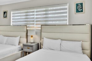 1 bedroom, iron/ironing board, travel cot, free WiFi - Old Bay Vista | Stylish 1BR Getaway (Bay Harbor Islands)