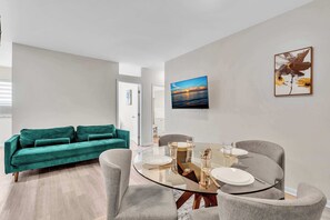 Dining - Biscayne Passage | Family 2BR Retreat (Bay Harbor Islands)