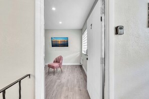 Interior - Broadview Cay | Sunny 2BR Escape (Bay Harbor Islands)