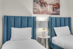 3 chambres, fer et planche à repasser, lit parapluie, Wi-Fi gratuit