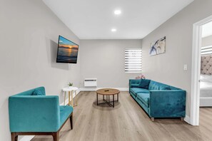 Smart TV, offices - Boutique 2BR in Bay Harbor Islands close to beach, shops, and dining (Bay Harbor Islands)