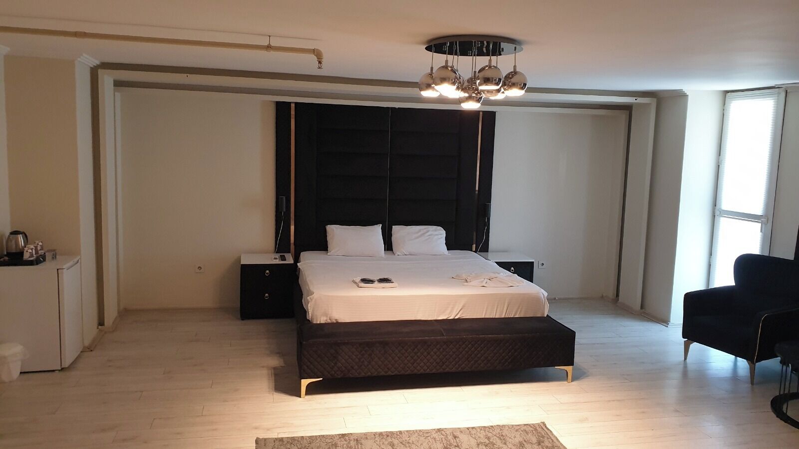 In-room safe, iron/ironing board, free WiFi, bed sheets