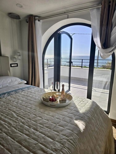 Presidential Suite in Seafront Luxury Villa