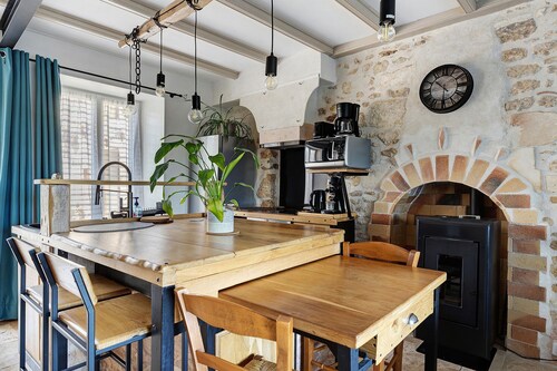 Gîte “À La Tite Boulite” with Shared Pool, Private Terrace, and Wi-Fi