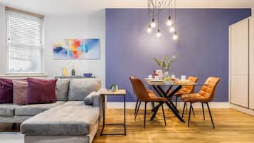 Apartment, 1 Double Bed, Patio, Garden Area | Living area