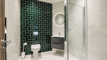 Apartment, 1 Double Bed, Patio, Garden Area | Bathroom