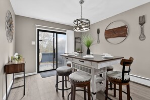 Dining - Mystic Duo | 7BR 8BA Near Lake & Ski Retreat (Lake Harmony)