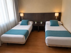 Double or Twin Room, Non Smoking, Private Bathroom | Desk, iron/ironing board, free WiFi, wheelchair access