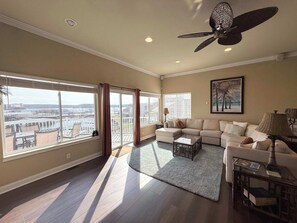 TV, fireplace, offices - Malibu Sunrise Lakefront Oasis (Osage Beach)