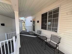 Terrace/patio - Malibu Sunrise Lakefront Oasis (Osage Beach)