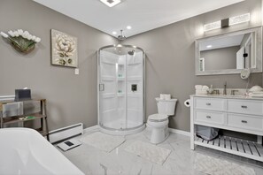 Hair dryer, towels, soap, shampoo - Mystic Ridge | Near Big Boulder Lake & Ski Slopes (Lake Harmony)