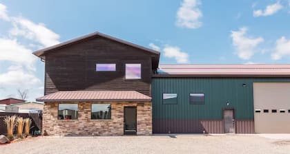 Silver Spur & Western Star | Dual Retreat