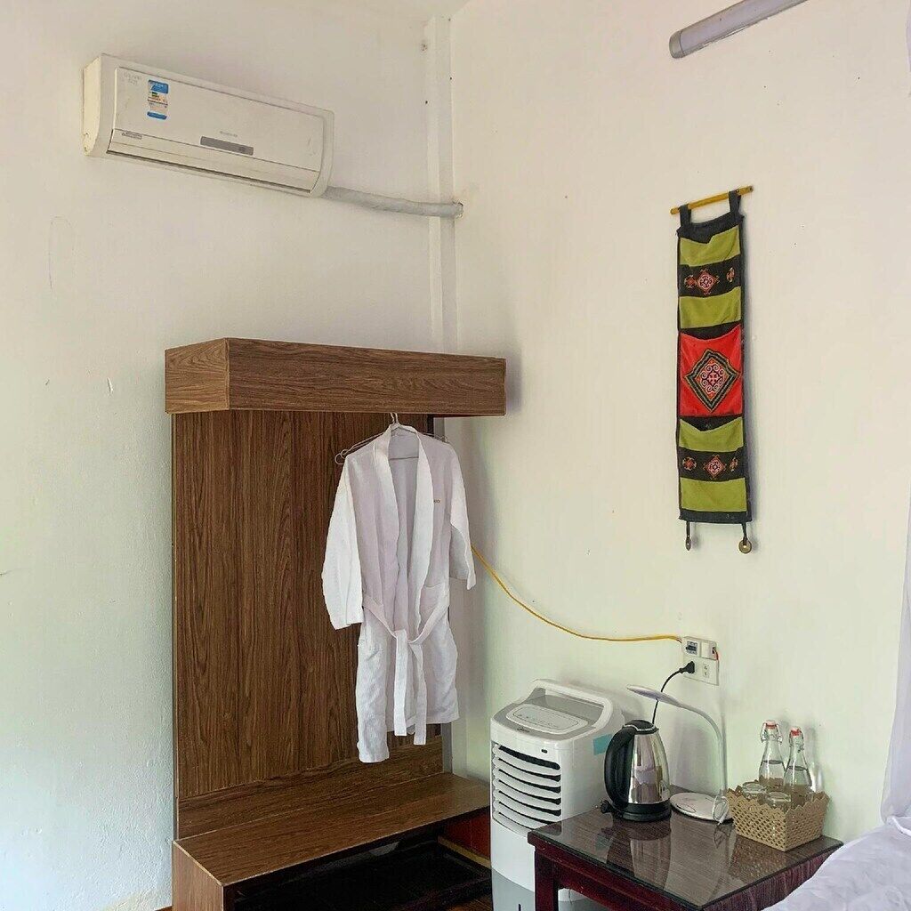 Standard Double Room | Wardrobe