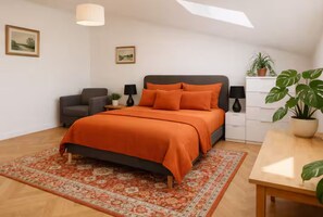 Room - Shoreditch Living – Sleek 2 Bedroom Flat (London)