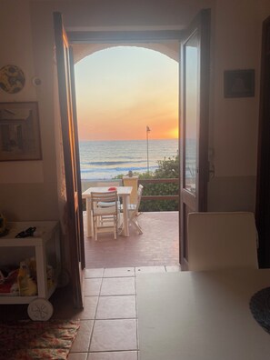 Interior - House by the sea - just a few steps to the beach, with garden & terrace (Porto Alabe)