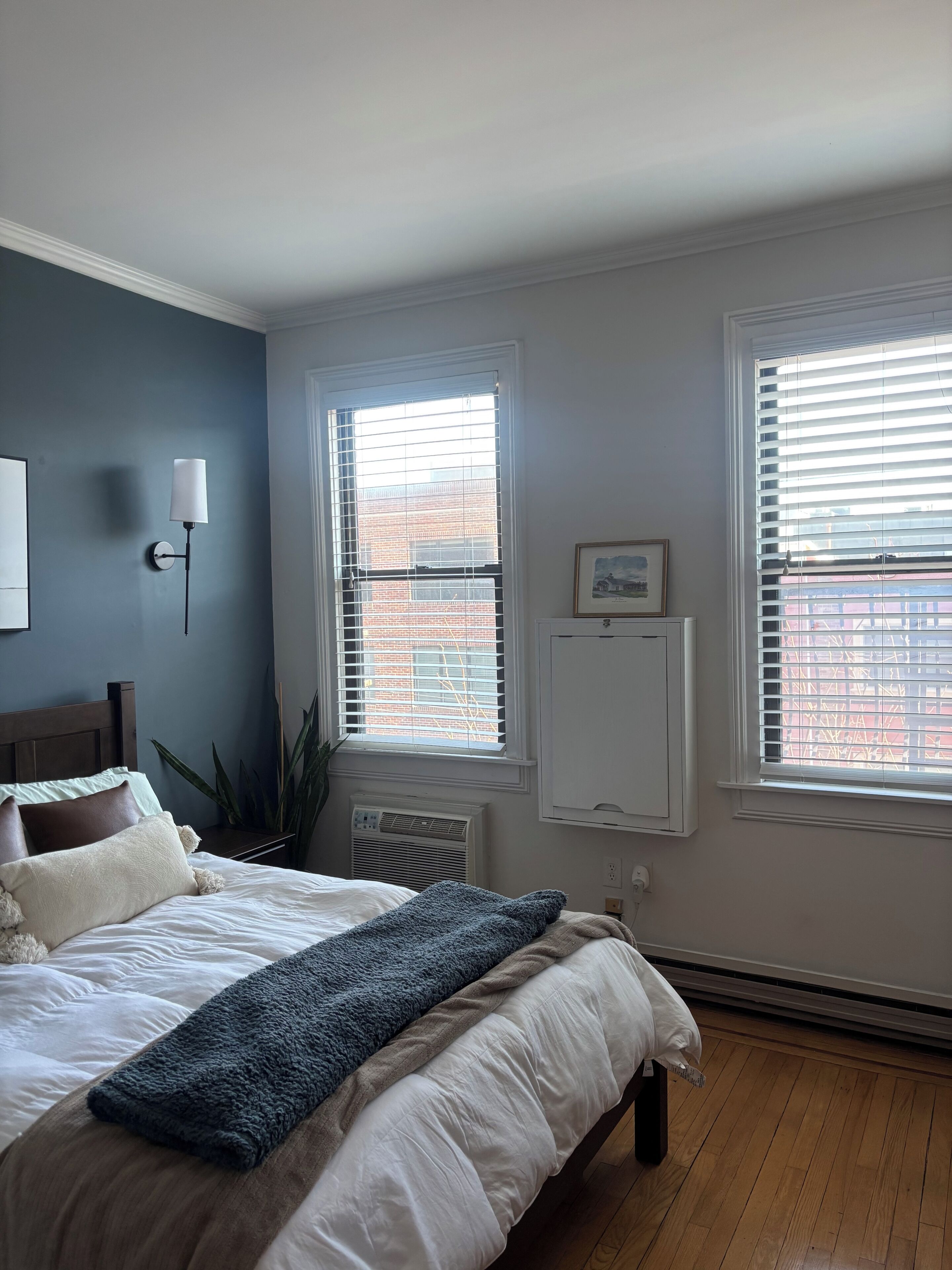 WiFi, bed sheets
