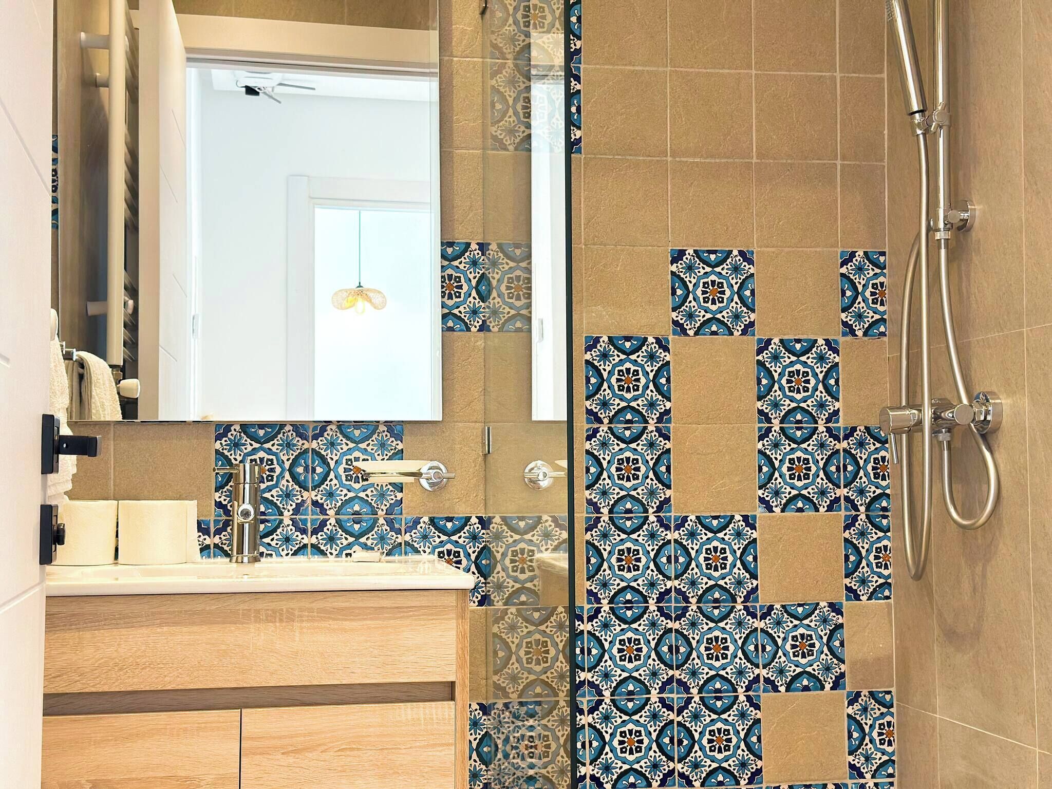Apartment, 2 Bedrooms, Terrace | Bathroom