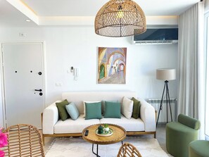 Apartment, 2 Bedrooms, Terrace | Living room