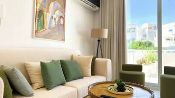 Apartemen, 2 kamar tidur, teras | Area keluarga