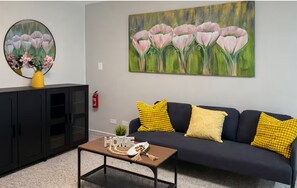 Smart TV - Modern Zona Colonial Apartment  Walkable & Cozy (Santo Domingo)