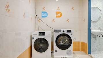 Family Room | Interior