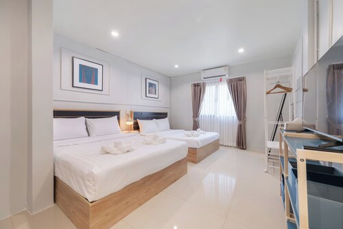 Arun Sa Wad House Sukhumvit 4 Guests