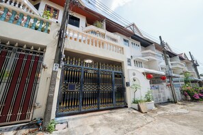 Chambre Familiale | Détail de l’extérieur