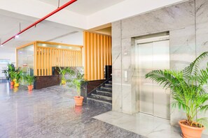 House | Reception - Super Townhouse Visakhapatnam (Visakhapatnam)