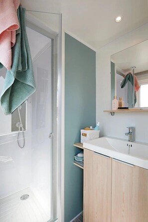 Bathroom - Camping 3 étoiles - Piscine  - ccbfecg (Penvénan)