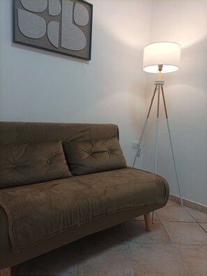 Living area - VAN Come to Naples. Entire apartment. Port'alba, Bellini Square. (Napoli)