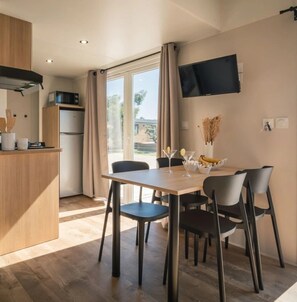Dining - Camping 3 étoiles - Piscine  - ccbfedc (Penvénan)