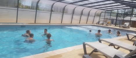 Piscine couverte, piscine chauffée